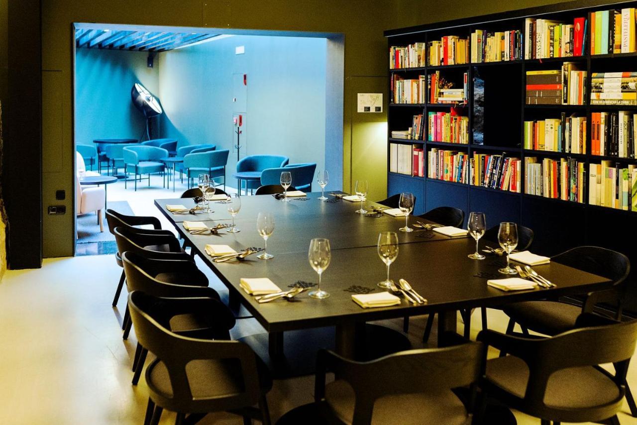 ולנסיה Caro Hotel מראה חיצוני תמונה Library at the London Edition