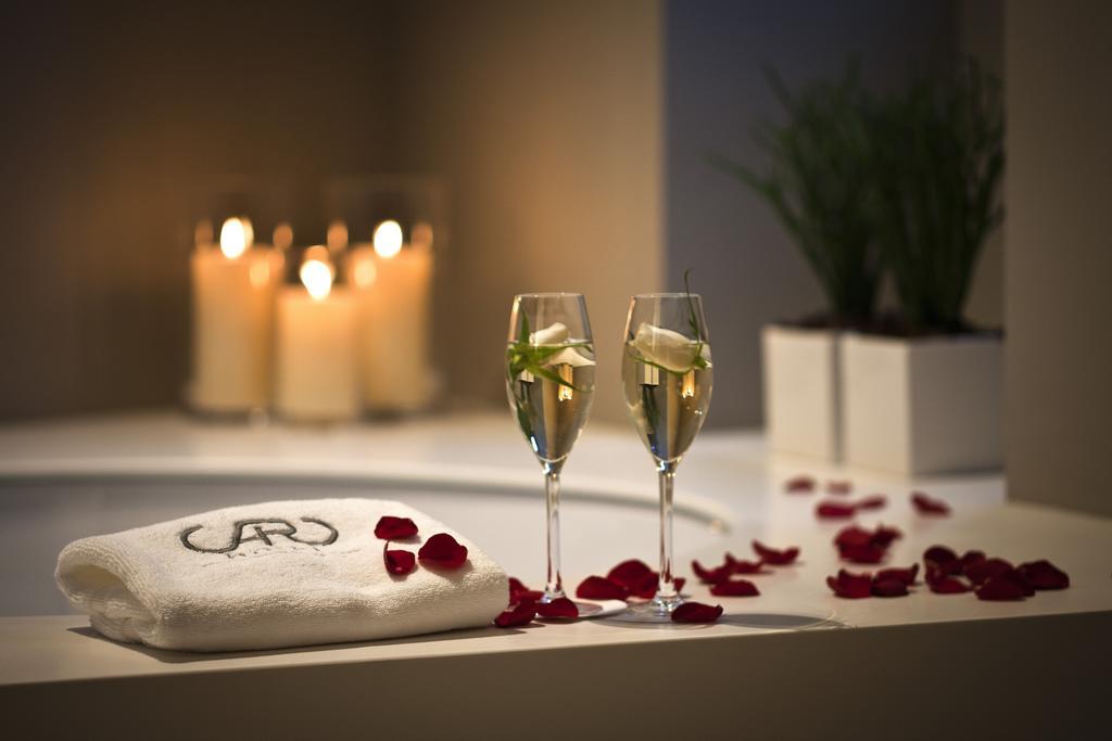 ולנסיה Caro Hotel מראה חיצוני תמונה A romantic bath